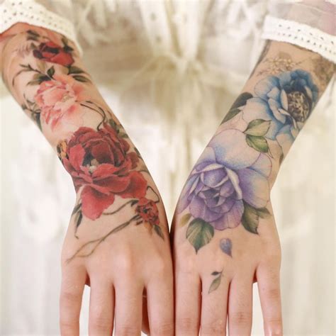 24 Half Sleeve Tattoos For Women in 2022 - Small Tattoos & Ideas