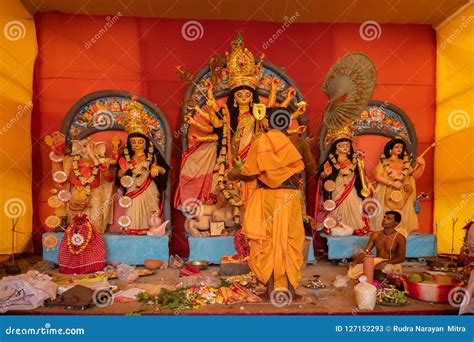 Priest Worshipping Goddess Durga, Durga Aarti, Durga Puja Festival ...
