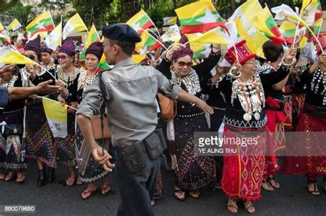 Myanmar Local People 的图像结果