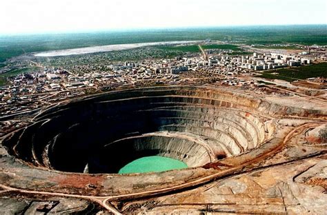 Кимберлитовая трубка "Мир" в Якутии 2025: где находится, как добраться ...