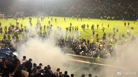 印尼球迷衝突事件死亡人數上升至 131 人 | 國際 | Newtalk新聞