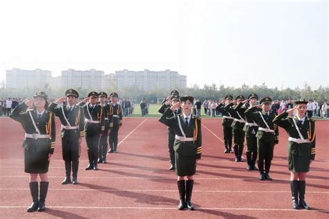 为祖国庆生 迎理工评估——海安校区举行国庆升旗仪式