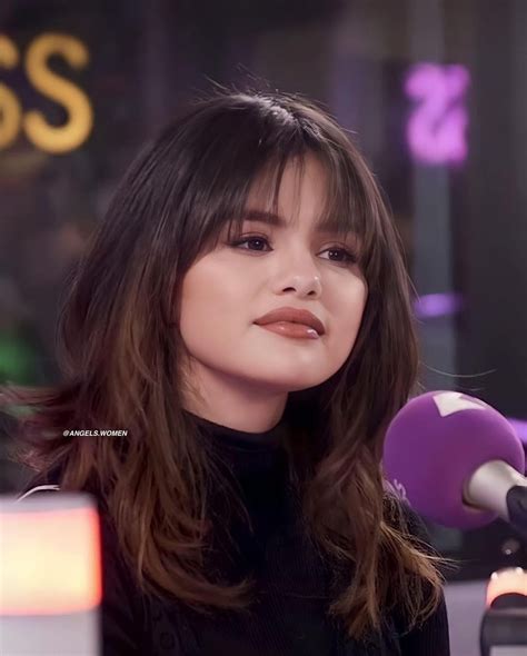 Selena Gomez | Selena gomez short hair, Bangs with medium hair, Short ...
