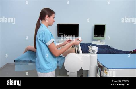 Lithotripsy Procedure 的图像结果