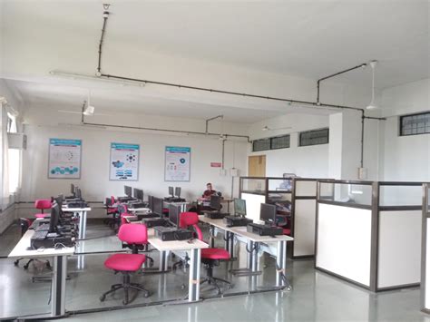 Computer Laboratories 的图像结果