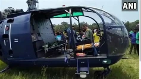 Indian Navy Chetak helicopter crashes in Kochi crew member dead pilot ...
