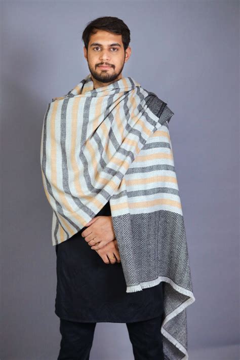 Super Soft Stripe Palla Stole For Men – The Shawl Studio