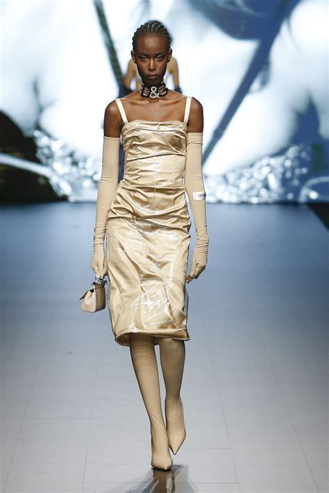 Dolce & Gabbana Spring 2023 Fashion Show | The Impression