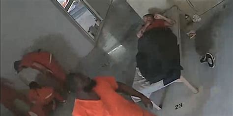 Only On 19: Video shows how 2 inmates overdosed simultaneously at the ...