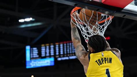 Obi Toppin electrifies with reverse jam - ESPN Video