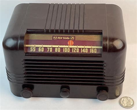 Lot - Vintage 1940 RCA Victor 15X Brown Bakelite Tabletop Tube AM Radio ...