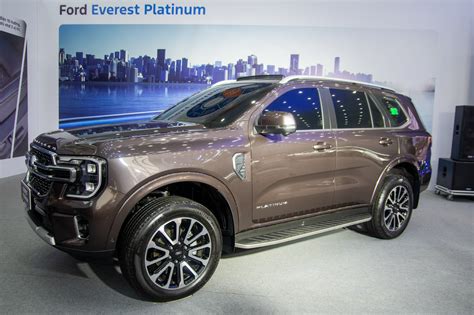 Ford Everest Platinum vừa mở bán tại Việt Nam có gì đặc biệt? | Znews.vn