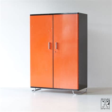 Wardrobe in Bauhaus style - ZEITLOS – BERLIN