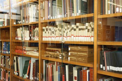 Library Music Selection 的图像结果