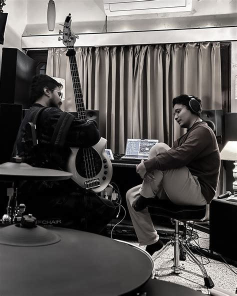 Sahil Sarin Local Train 的图像结果