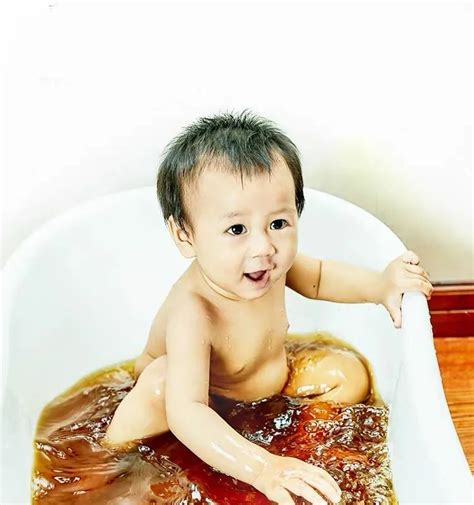 小儿药浴丨“古方传承”，甄选道地好药材，让孩子洗个健康澡