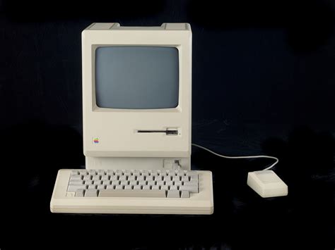 First Computer Apple Internet 的图像结果