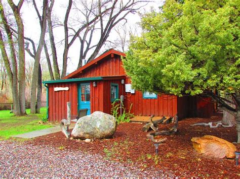 CHINOOK WINDS LODGE (Dubois, Wyoming) - Motel Reviews, Photos, Rate ...