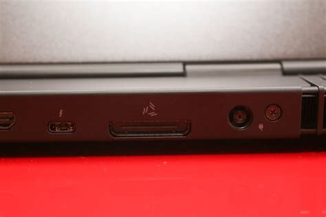Alienware 13 Non OLED 的图像结果