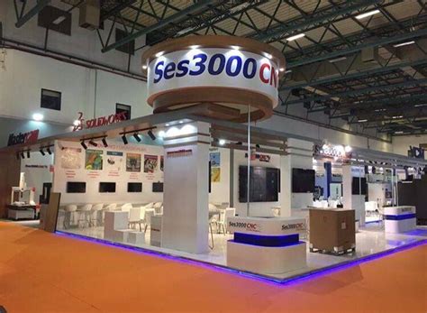 Designplus: Customer Reviews, Stands and Services