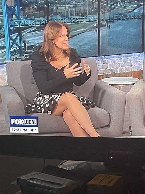 Hottest news anchor in the city : r/Detroit