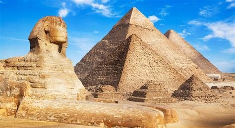 10 Most Famous World Heritage Sites: Indian Mausoleum Also On The List