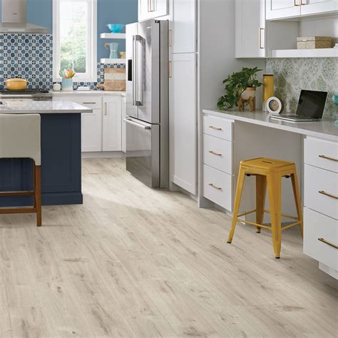 Mohawk Home Waterproof Rigid Vinyl Flooring - Cardiff Oak (1 each ...