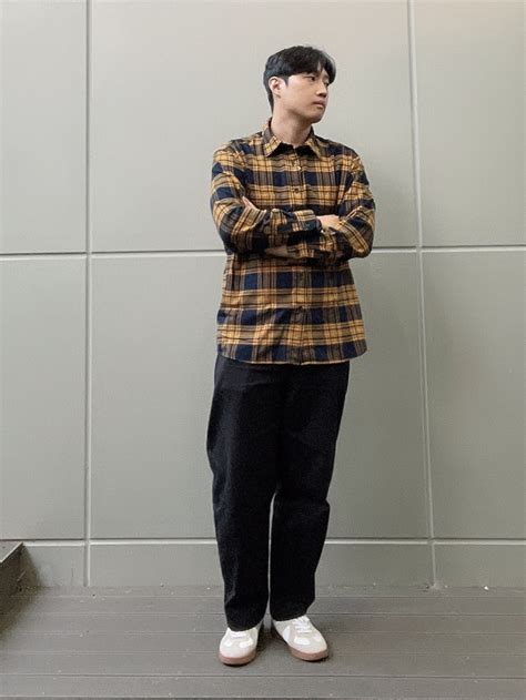 Check styling ideas for「Wide Fit Chino Pants」| UNIQLO IN