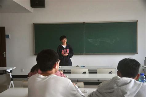 我院为大一挂科学生安排辅导课-湘潭大学材料科学与工程学院