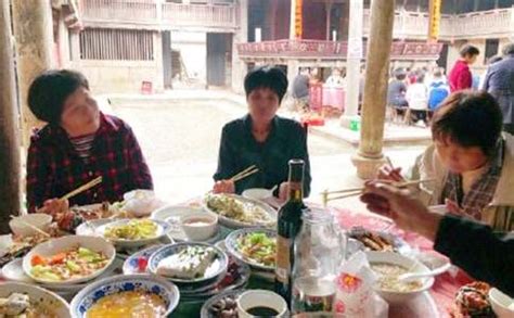 在湖南农村办酒席要多小钱一桌，有什么菜单？