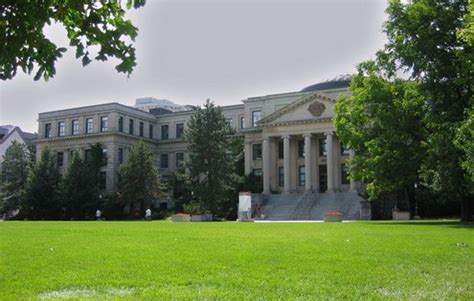 韦仕敦大学：加拿大“小哈佛”，顶尖的商业实力，加拿大老四校之一！ - 知乎
