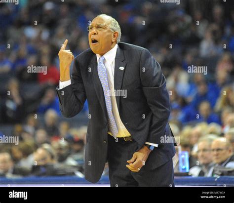 Tubby head hi-res stock photography and images - Alamy