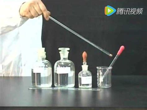 初中实验：硫酸铜加氢氧化钠_哔哩哔哩_bilibili
