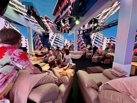 BRADBURY - The World's Loudest Massage at Sukhumvit 61 in Bangkok ...