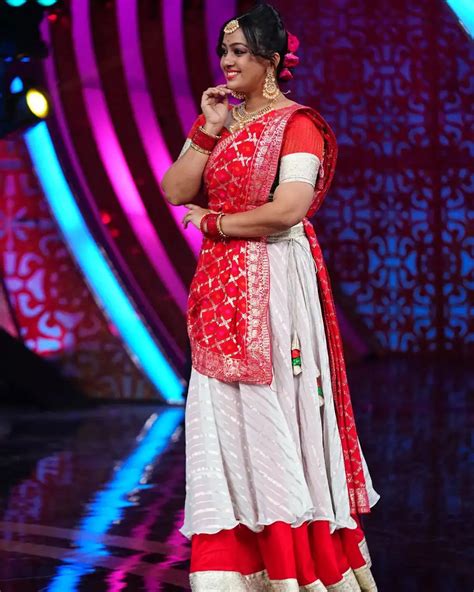 Ester Noronha : బుట్టబొమ్మ లుక్‌లో ఈస్టర్ నోరోన్హా.. | Heroine Ester ...