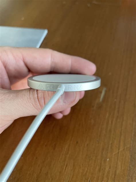 Resultado de imagen de magsafe charger apple carplay