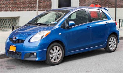 2009 Toyota Yaris 3-Door HB Automatic