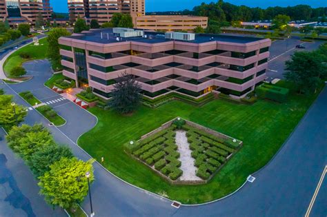 4 Corporate Dr, Shelton, CT 06484 - 4 Corporate Drive | LoopNet.com