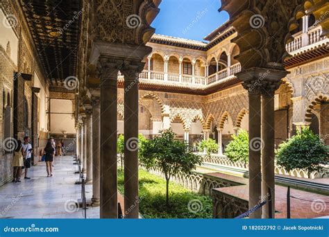 Moorish Architecture And Gardens In The Alhambra Palaces, Spain ...