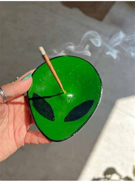 Alien Fumeta 的图像结果