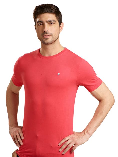 Men's Red Regular Fit Round Neck T-Shirt Crisper – ministerwhite.com