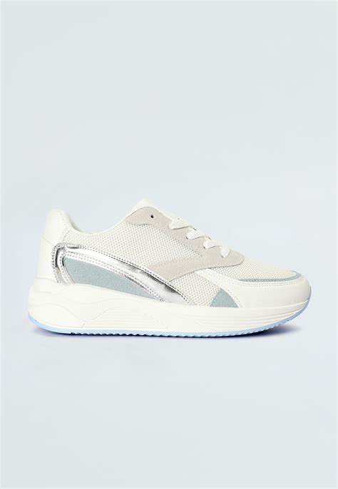 Buy Sports Shoes for Women Online Starting at ₹699 | Max Fashion