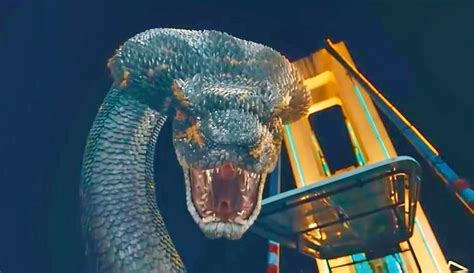 变异狂蟒2：小伙想开蛇王餐厅，下一秒就被大蛇缠绕致死了-电影-完整版视频在线观看-爱奇艺
