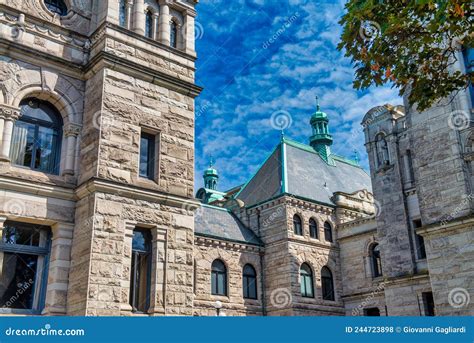 British Columbia Parliament Buildings on a Beautiful Sunny Day ...
