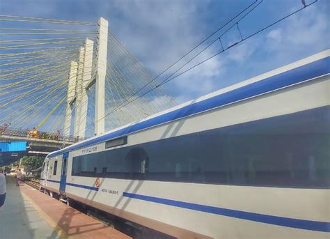 Sleeper Version Of Vande Bharat Express With Aluminium Build To Have A ...