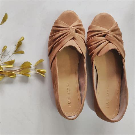 Get Solid Knot Block Heels at ₹ 2600 | LBB Shop