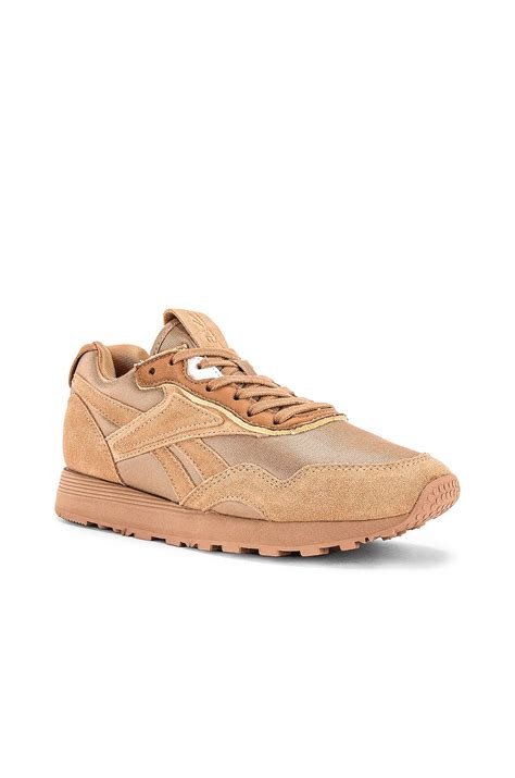 Reebok x Victoria Beckham Rapide VB Sneaker in Beige | REVOLVE