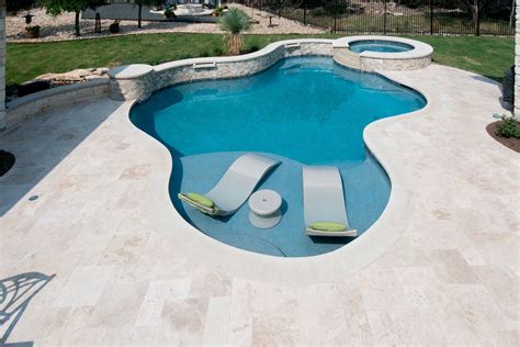 Travertine Pool Deck with Lueder Coping