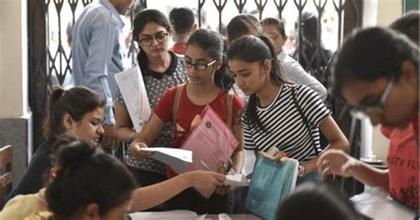 DU Aspirant Files a Petition Regarding Math in Best of 4 for Eco Hons ...