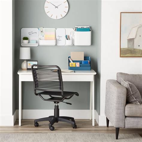 Small Office Space Organization 的图像结果